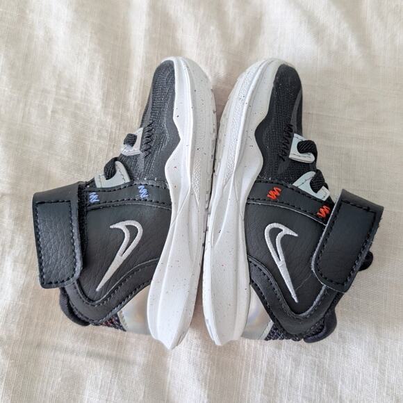 Toddler Nike Kyrie Infinity Fire and Ice Sneakers size 4c - Picture 4 of 7
